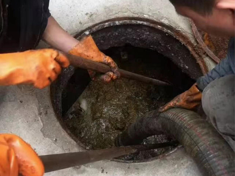 吴桥清理化粪池时如何避免沼气的危害?